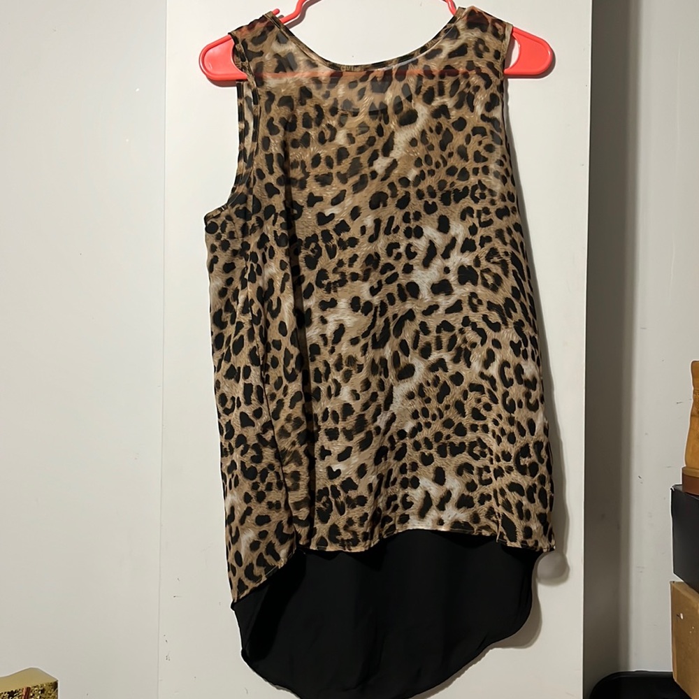 Leopard print top - size: M - good condition